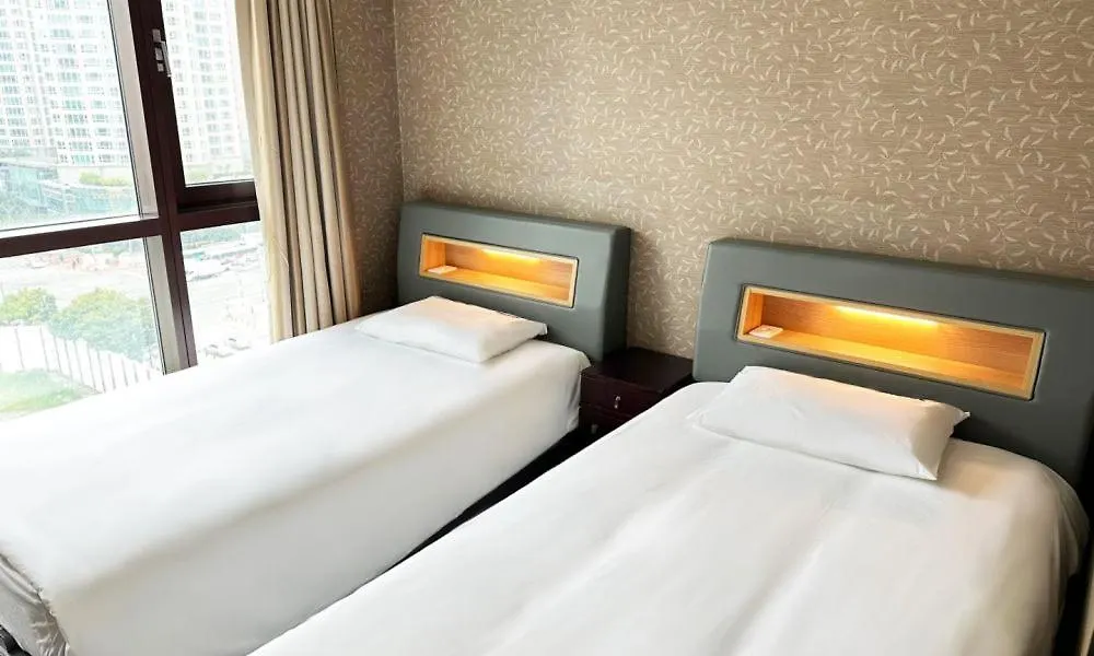 Centum City Hotel Busan 3*,